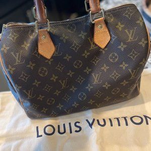 Louis Vuitton Speedy 30